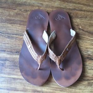 Roxy leather flip flops, leather sandals 9.5-10.5